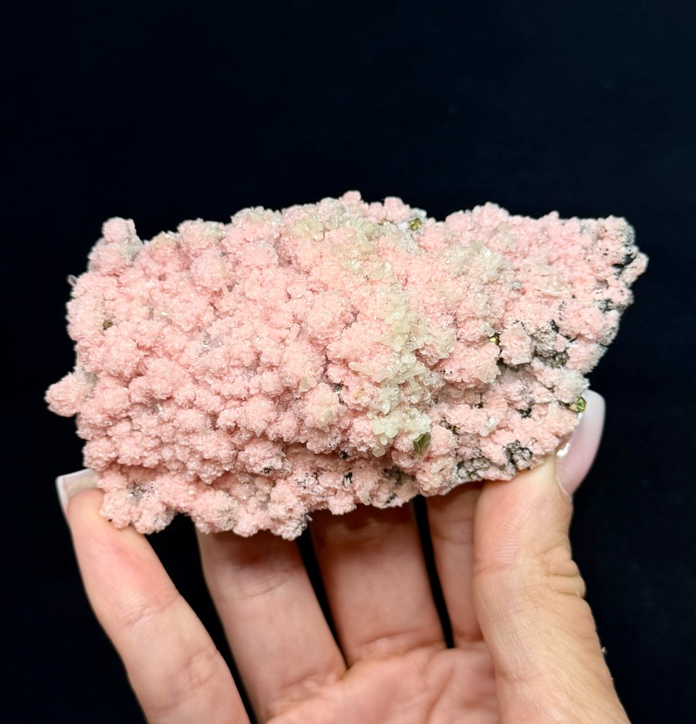Excellent RHODOCHROSITE with QUARTZ, STILBITE & CHALCOPYRITE specimen from Davidkovo ore field, Specimen - Height: 10.5 cm - Width: 6 cm- 193 g #1.0