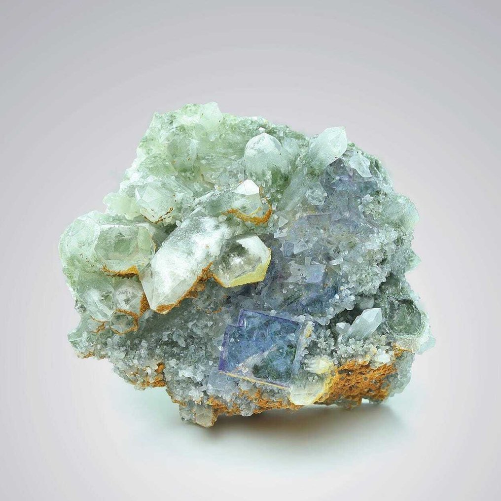 Εκπληκτικό φθορίτη και χαλαζίας από το Yaogangxian, Κίνα. Δείγμα - Ύψος: 4 cm - Πλάτος: 3.2 cm- 40 g #1.0