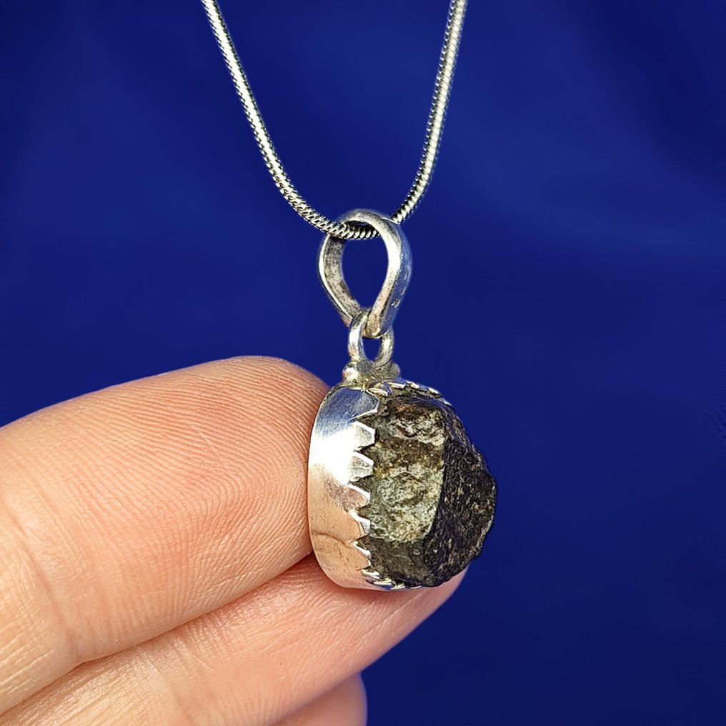Pendentif en argent météorite -fait main- Chondrite, 4 500 millions d'années. - 6 g #2.1