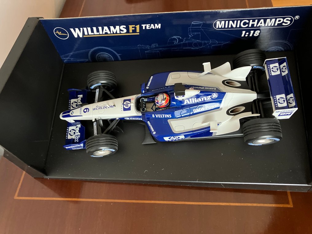 MiniChamps 1:18 - Model car - Williams F1 FW24 BMW - Montoya #2.1