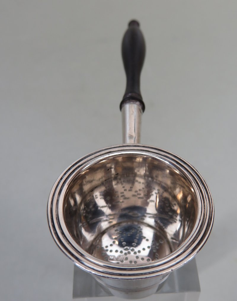 Miniatuur theezeef, 1826/1830, Johannes Heuvel, Amsterdam - Colino del tè - .833 argento #4.3