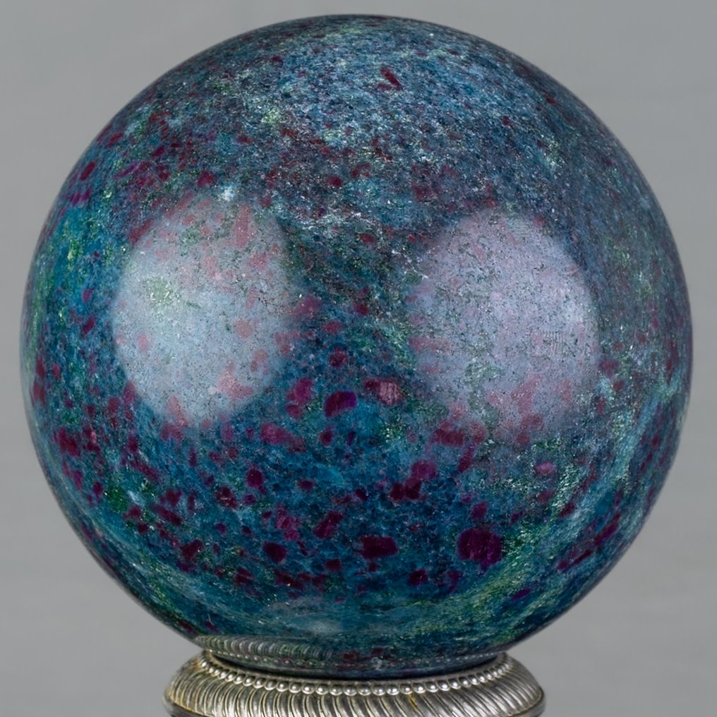 Ruby in Kyanite quality sphere Crystal - Height: 10.3 cm - Width: 10.3 cm- 1985 g #1.0