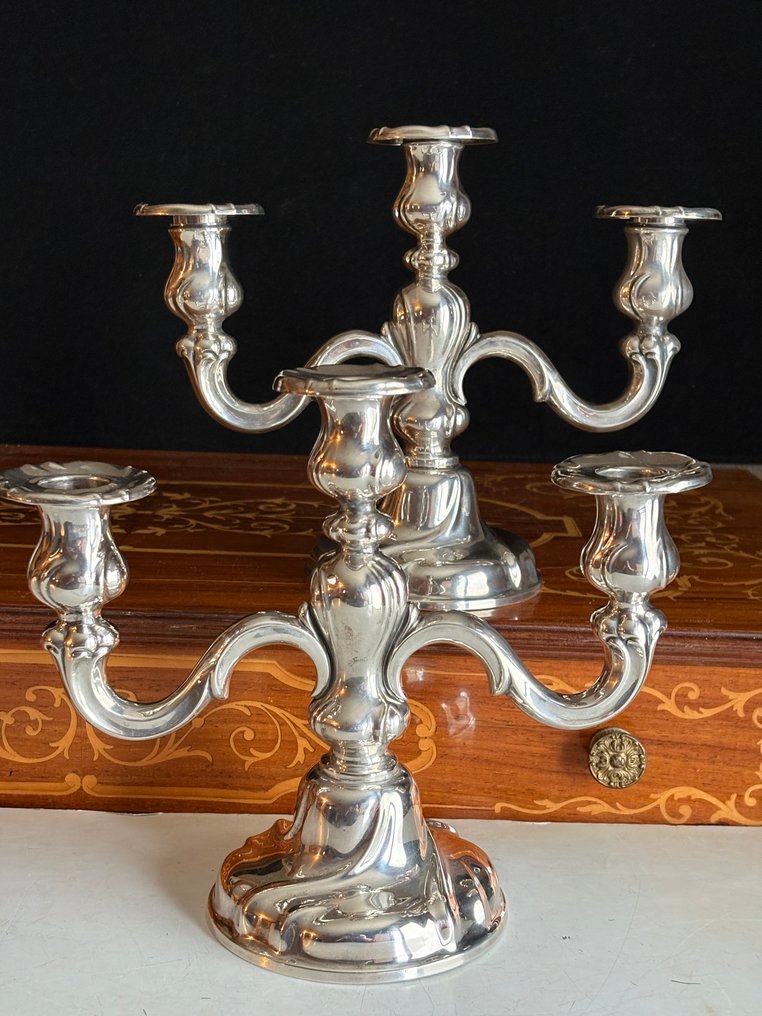 Μανουάλι Πολύ όμορφα παλιά αλπακά κηροπήγια. (2) - Επάργυρο #1.0