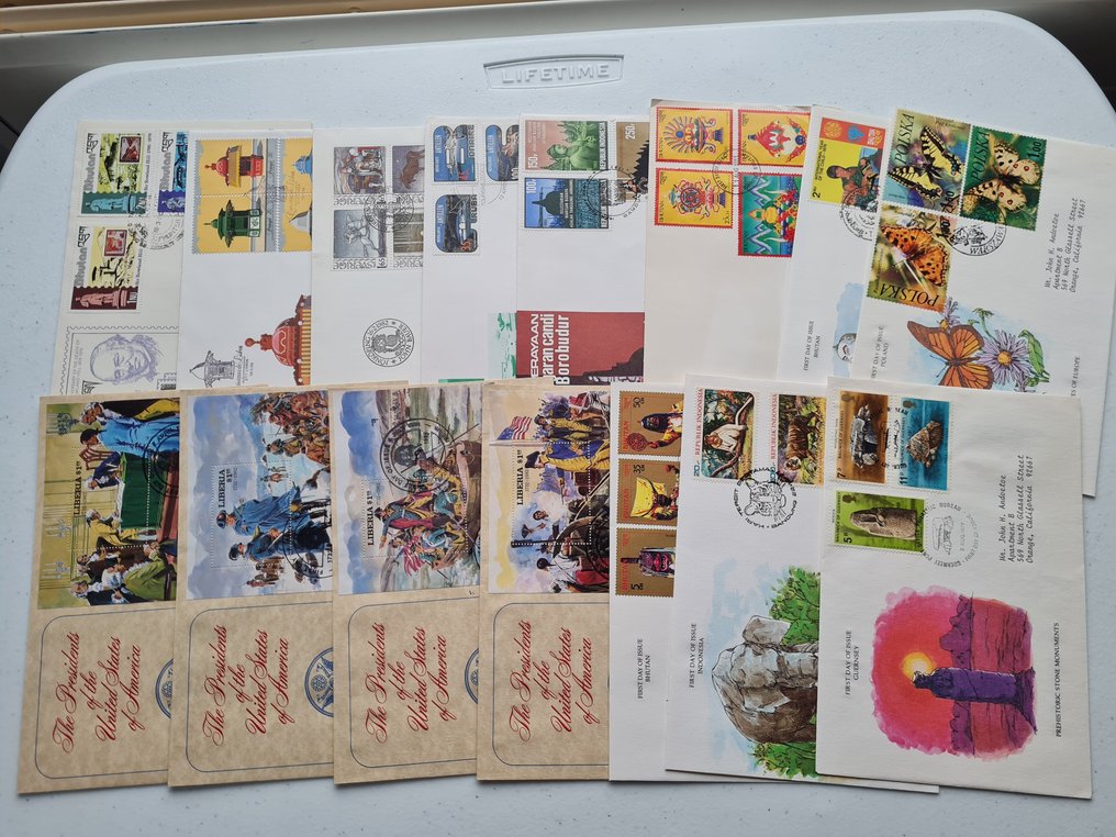 国际的  - 全球范围内超过1000件的邮票、FDC 和卡片收藏，以及大量主题邮票。 #3.2