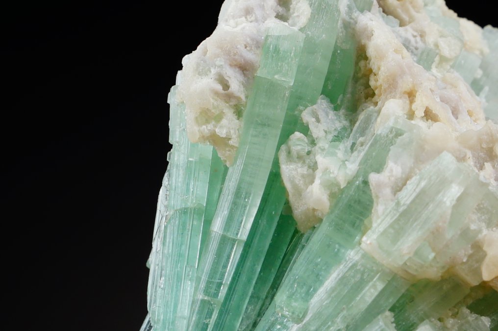 蓝绿色托尔玛林喷雾 唯一 - 无底价 - 高度: 4.5 cm - 宽度: 4.2 cm- 38 g #1.0