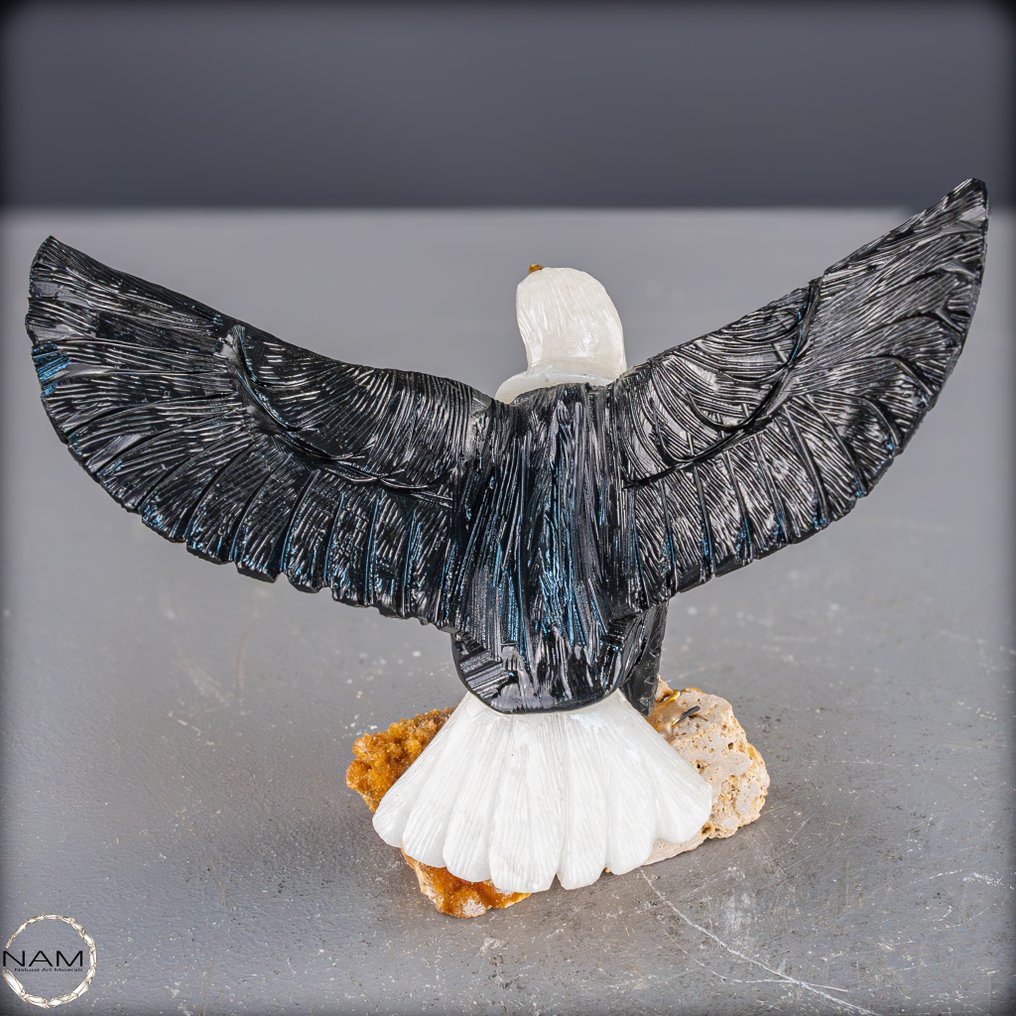 exquisite eagle sculpture made from obsidian and calcite- 312.33 g #3.2