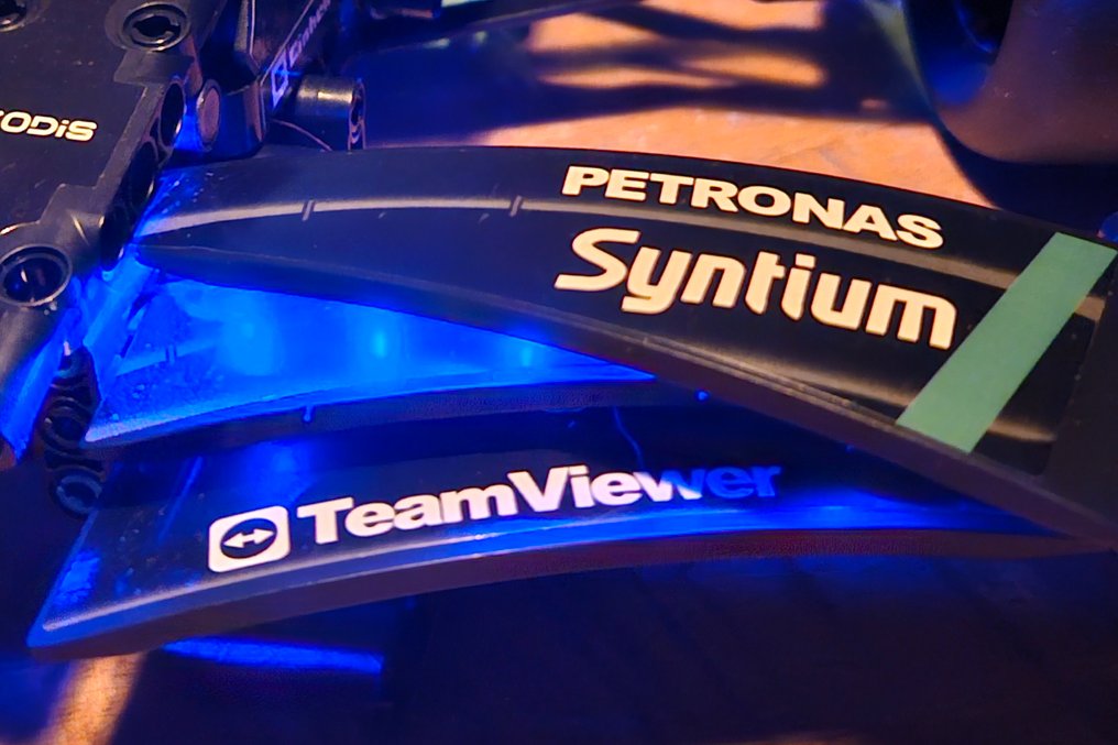 Mould King - 組裝套件 (1700)  - 梅赛德斯-AMG F1 W14 E #3.2