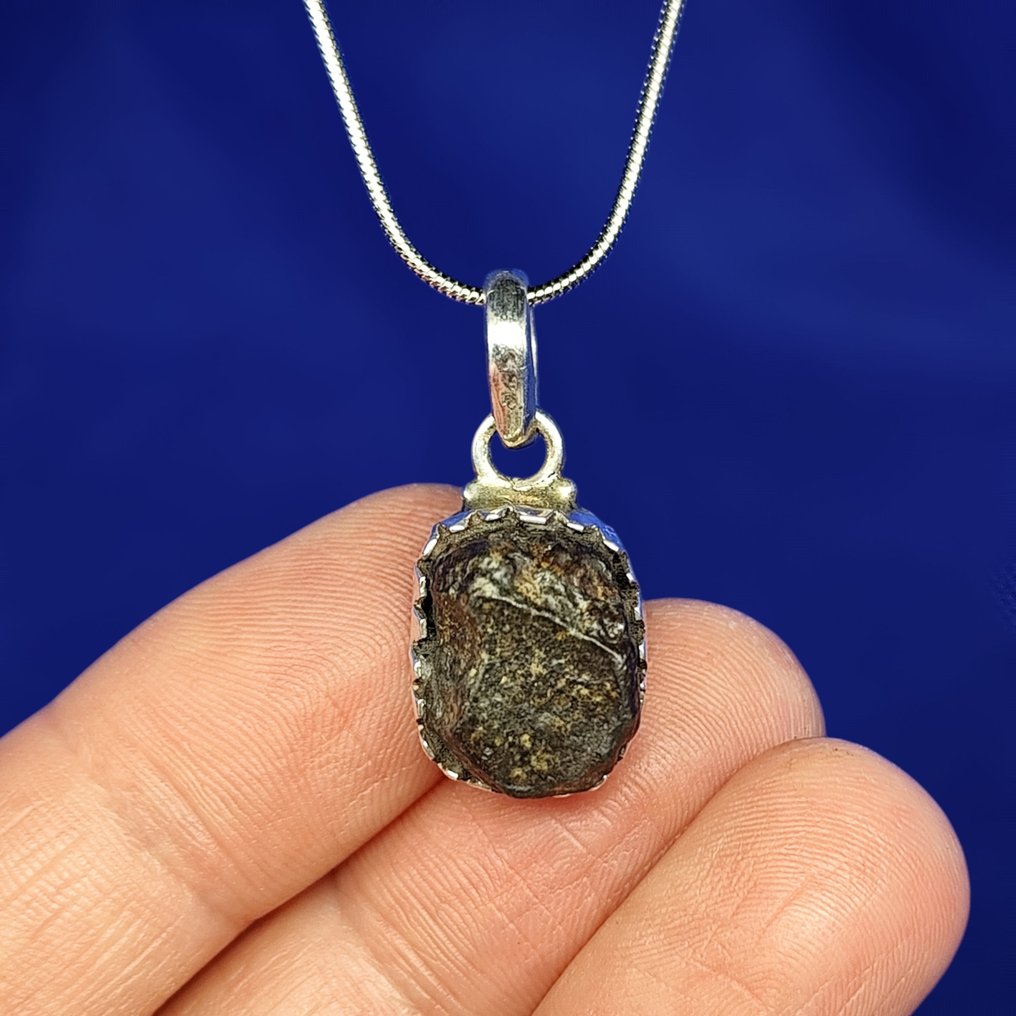 Pendentif en argent météorite -fait main- Chondrite, 4 500 millions d'années. - 6 g #1.0