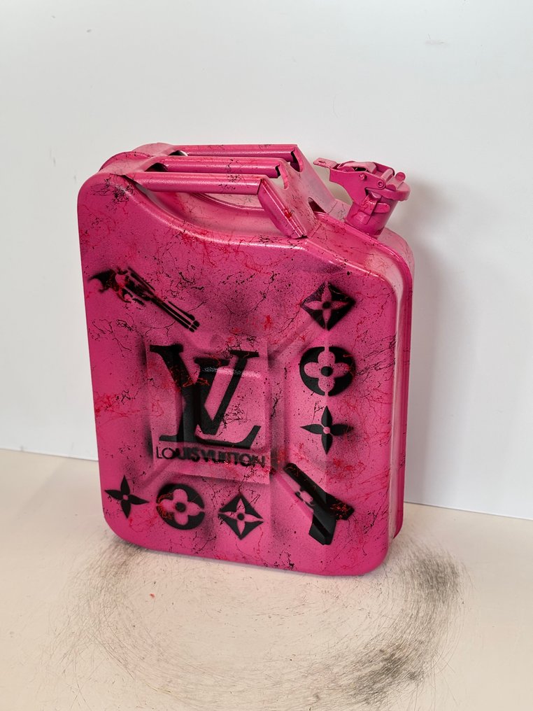 Rob VanMore - Oil Crisis LV at Gunpoint - 47cm #1.0