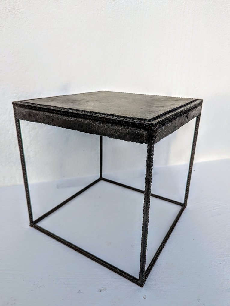 Wallavibe - D.B - Side table - Mesa cubo Mini - 粗犷主义风格 - 无底价 #2.1