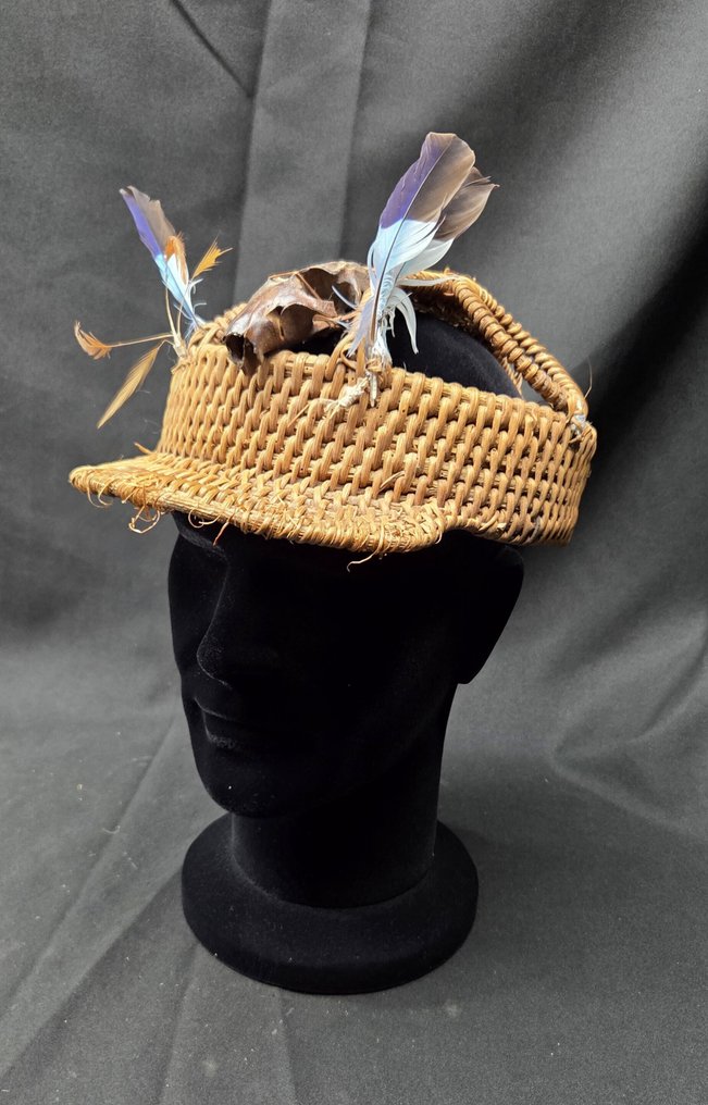 Κάλαθοκυνηγός, καπέλο Ifugao - κρανίο γάτας-λαβύρινθος - φτερό - νησιά Φιλιππίνων. #1.0