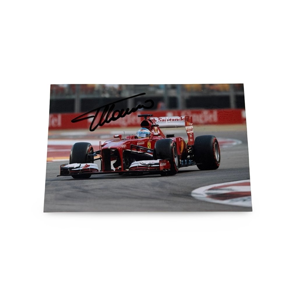 Scuderia Ferrari - Ferrari F138 - Formula 1 Singapore Grand Prix - Fernando Alonso - 2013 - Photograph #3.2
