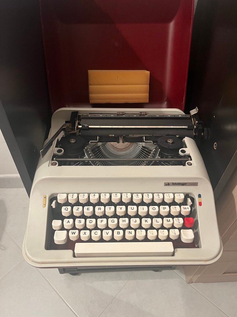 Typewriter - 1970-1980 #2.1