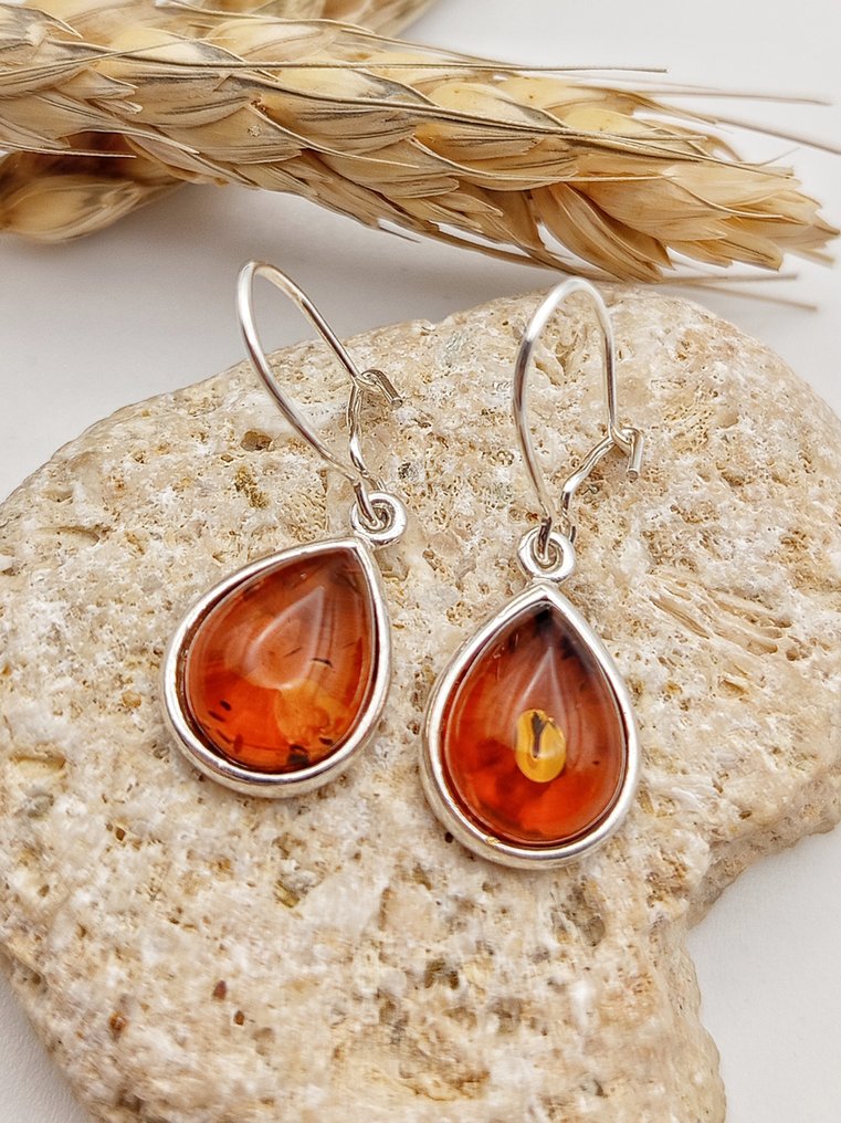 Ασημένια σκουλαρίκια 925 με Βαλτική Ίασπις κορυφαίας ποιότητας. - Ύψος: 25 mm - Πλάτος: 10 mm- 2.8 g - (1) #2.1