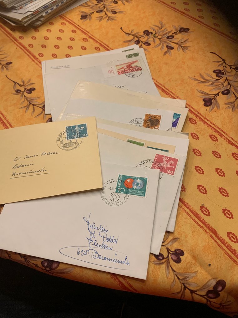 Ολόκληρος ο κόσμος  - Πάνω από 100 γράμματα με γραμματόσημο. #3.2