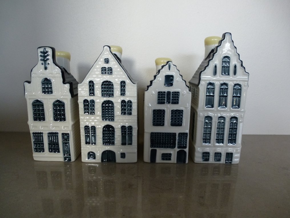 Σπίτι KLM - Επτά KLM huisjes γεμισμένα με Bols  #2.1