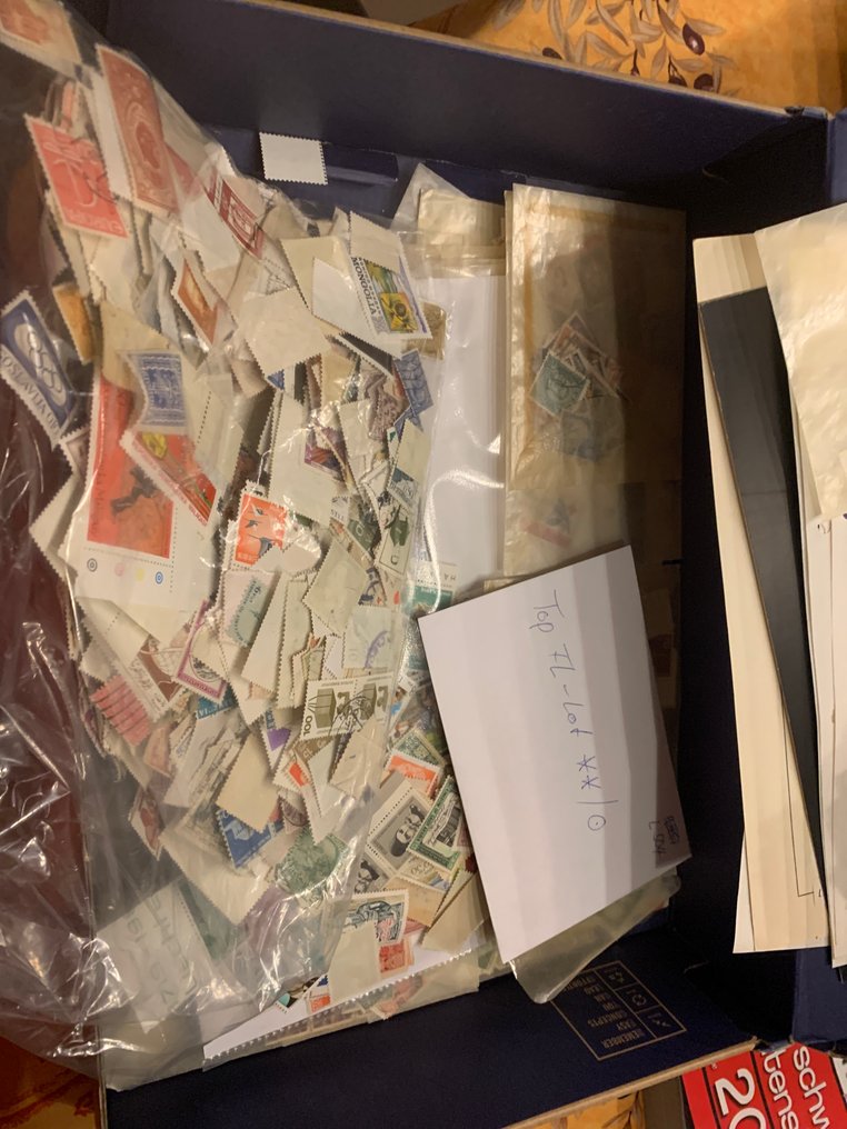 Ολόκληρος ο κόσμος  - Συλλογή γραμματοσήμων όλου του κόσμου, χωρίς ταξινόμηση, πάνω από 1000 τεμάχια. #2.1