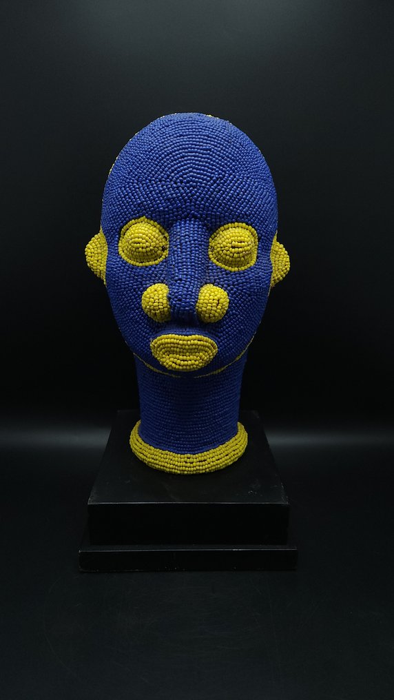 Υπέροχο βασιλικό κεφάλι με πέρλες. - Bamileke - Cameroon  (χωρίς τιμή ασφαλείας) #1.0