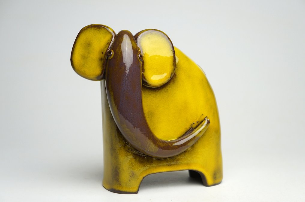 Urszula Despet - 雕刻, Yellow Elephant - 14 cm - 陶瓷 - 2025 #1.0