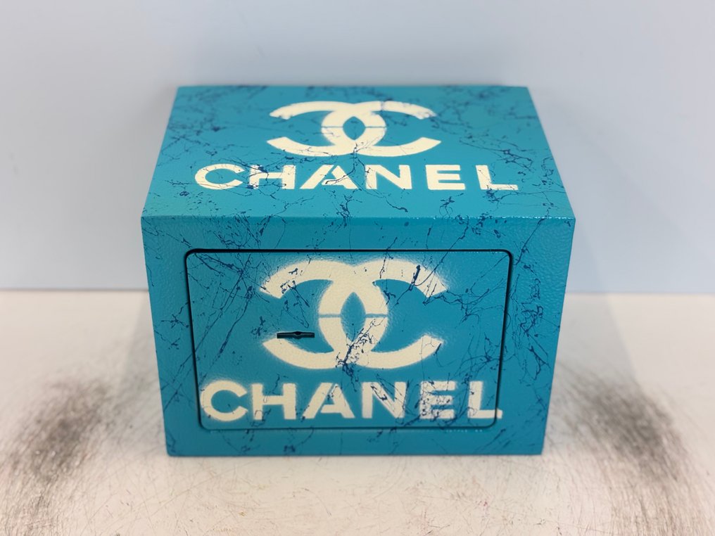 Rob VanMore - Chanel Vault #2.1