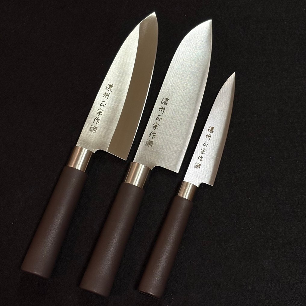 Noshu Masamune 濃州正宗 - Μαχαίρι κουζίνας - Santoku, Deba & Paring Knife -  Ιαπωνικό μαχαίρι κουζίνας - Ατσάλινο (ανοξείδωτο) - Ιαπωνία #1.0