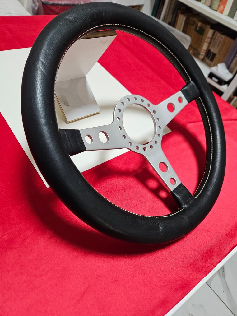 Τιμόνι (1) - Ferrari - Ferrari volante Momo Racing #3.2