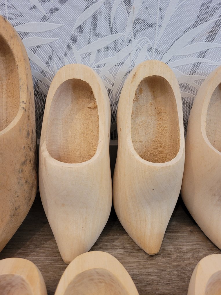 Wall decoration - 16 Klompen (waarvan 5 paar en 6 losse modellen) - Netherlands #2.1