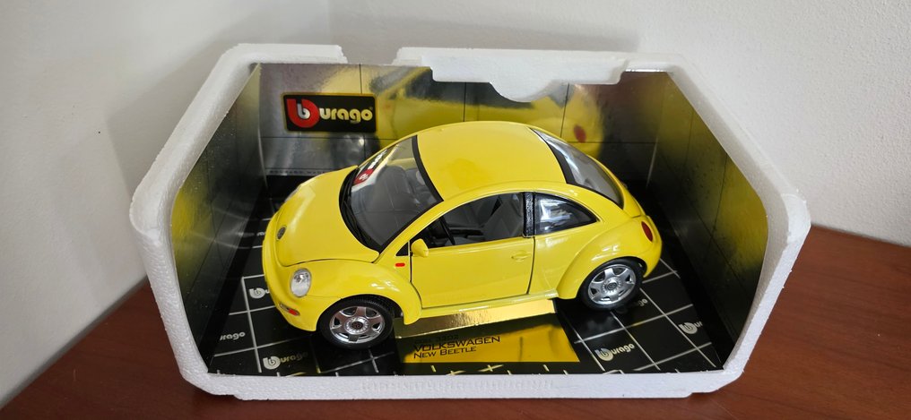 Bburago 1:18 - Modelbil - Volkswagen New Beetle #1.0