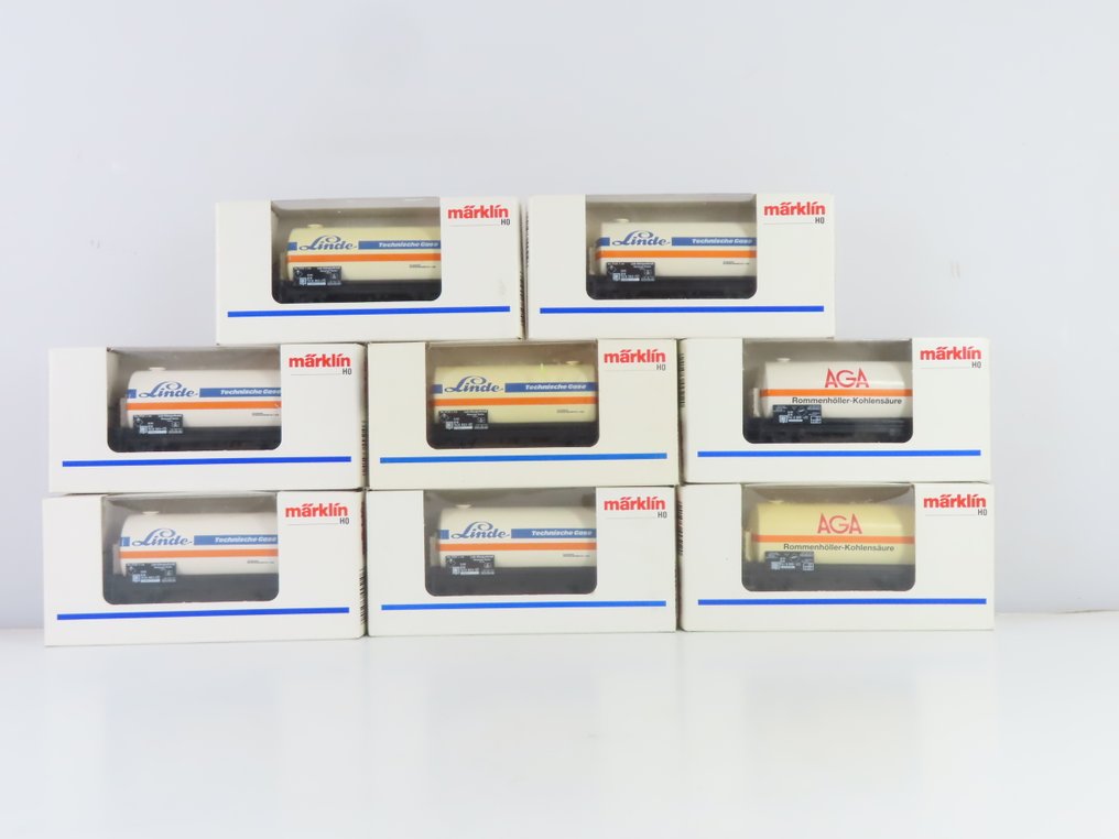 Märklin H0 - 44510/44512 - Model wagonu towarowego (8) - 8x dwudzielne wagony kotłowe z nadrukiem „Linde” i „AGA” - DB #4.3