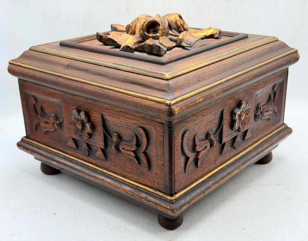 Crate - Oak - Relieves Florales #3.2