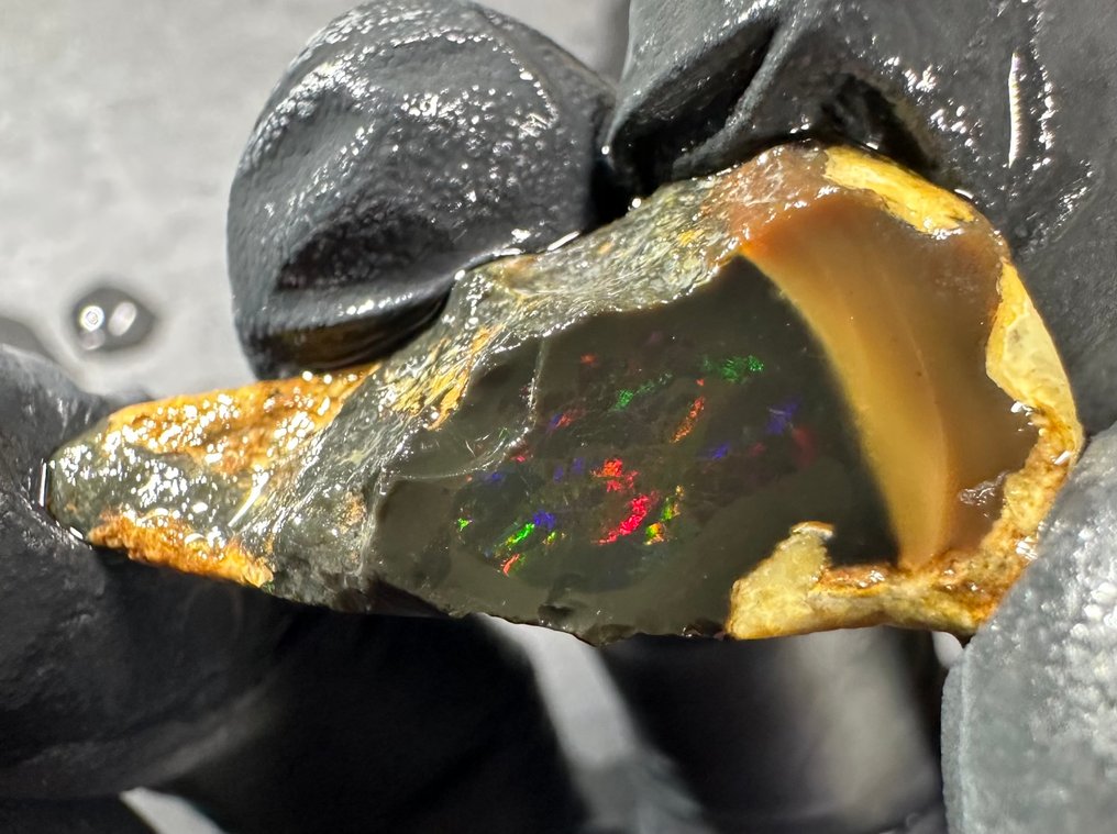 22ct Kristal Opaal Ruw- 4.4 g #2.1