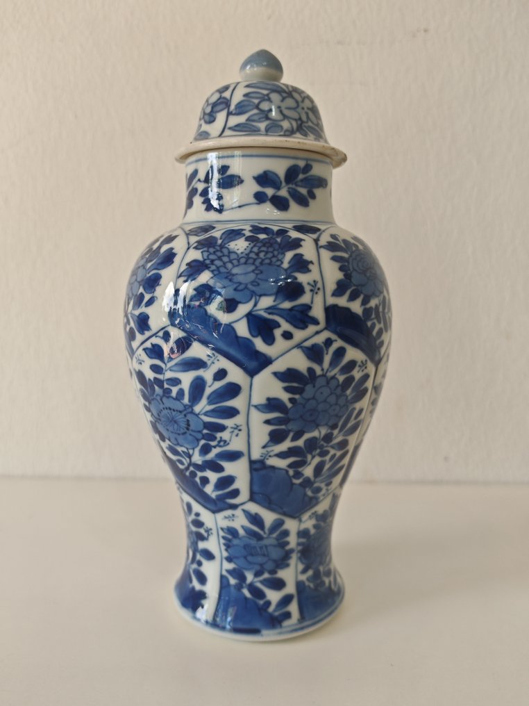 Jar - Porcelain - Blue and white lidded jar #1.0