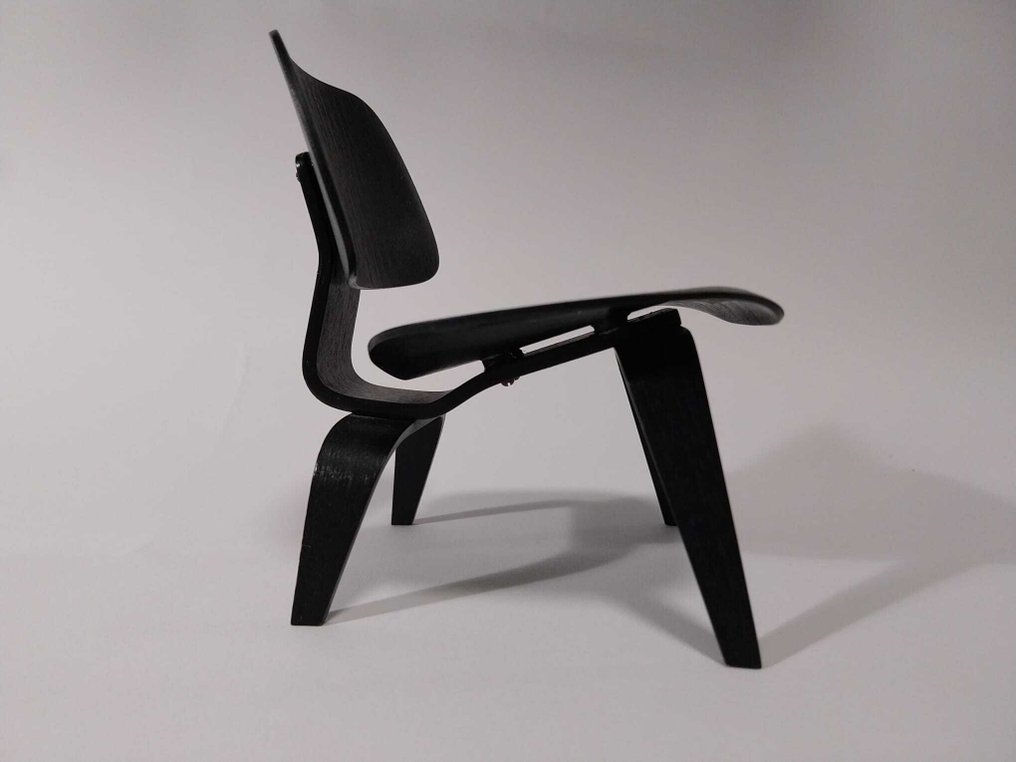 Vitra, Vitra Design Museum - Charles & Ray Eames - 椅子 - LCW - 木, 胶合板 - 微型 #3.2