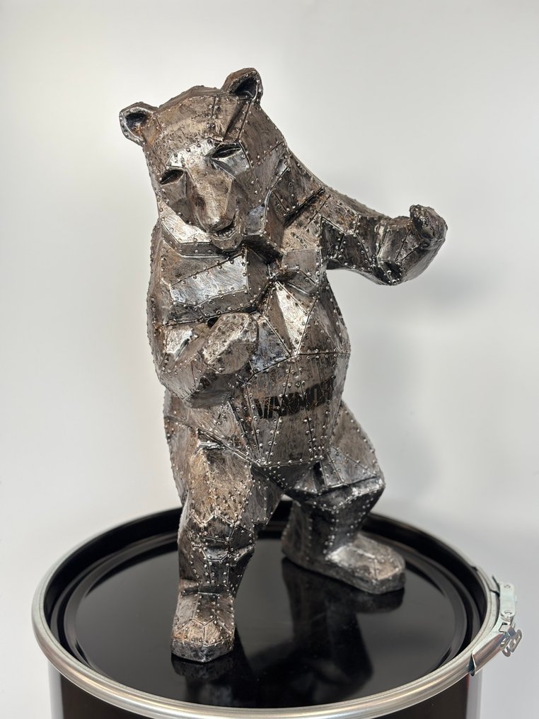 Rob VanMore - VANMORE Armoured Bear #1.0
