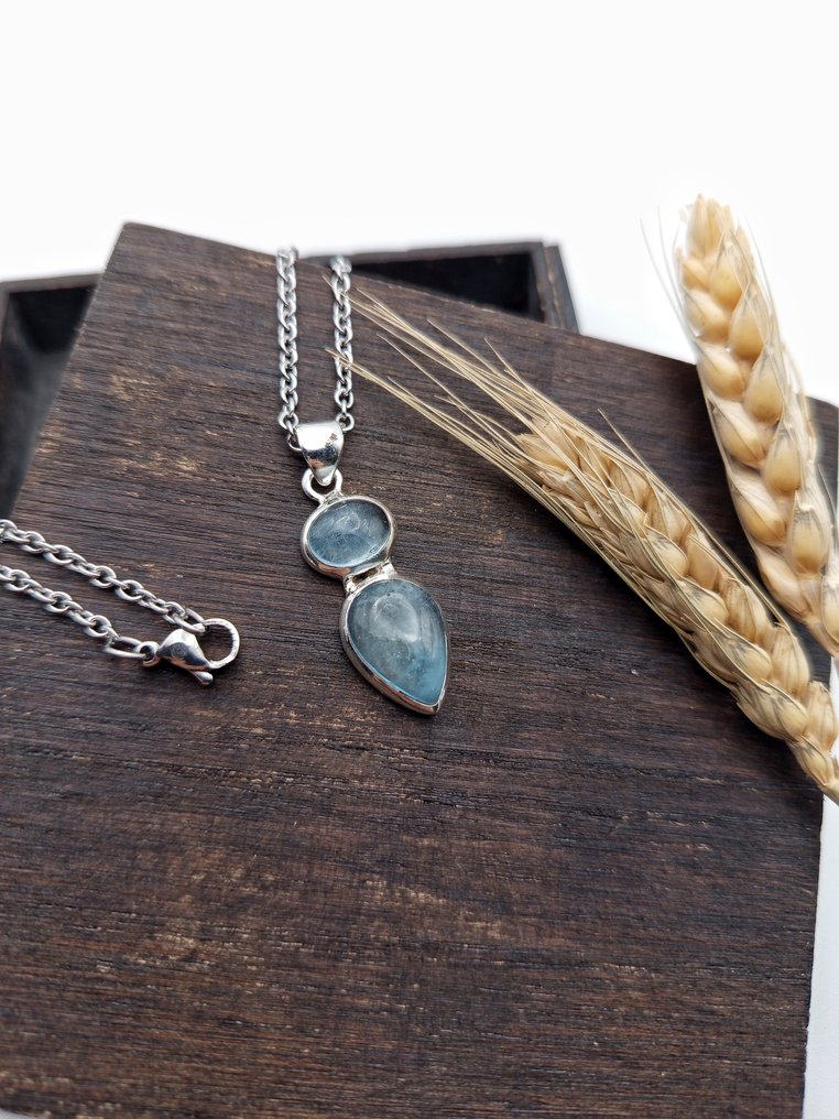 Smykke i sølv 925 med topkvalitets akvamarin. - Høyde: 35 mm - Bredde: 12 mm- 8.1 g - (1) #2.1