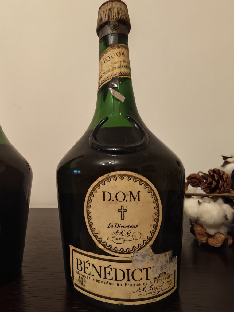 D.O.M. Bénédictine  - b. 1970s, 1960s - n/a (70cl-75cl) - 2 bottles #2.1