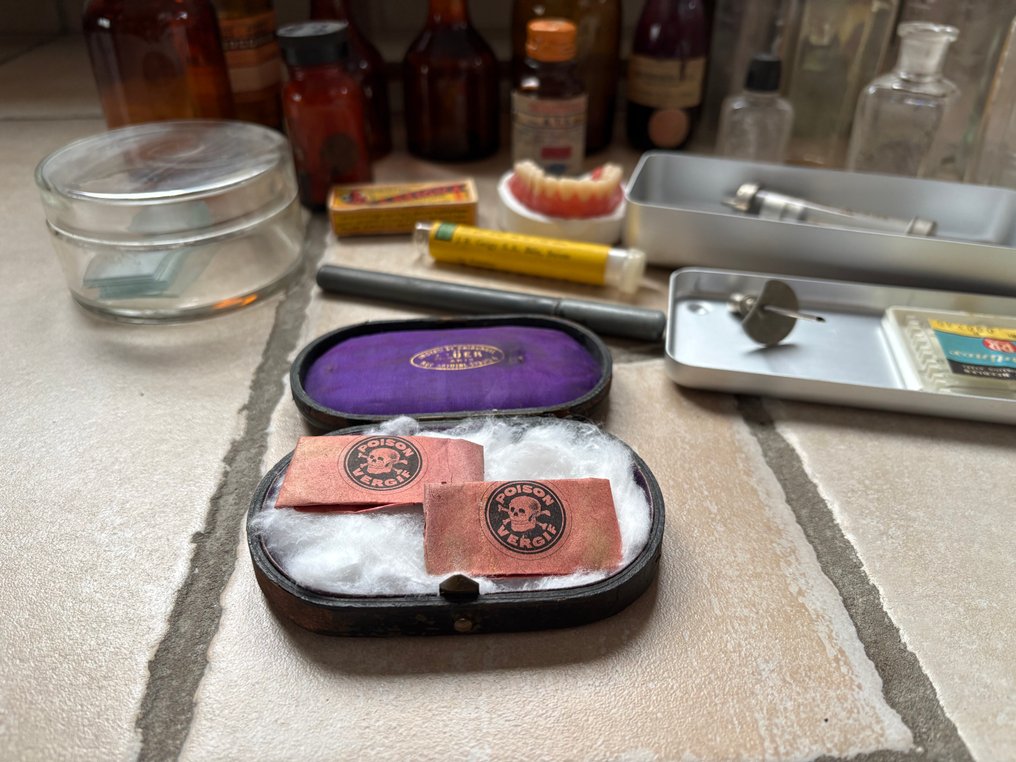 Βαζάκι φαρμακείου (32) - Γυαλί, Blik - Συλλογή #3.2