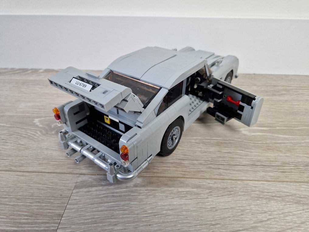 Lego Set - 10262 - Creator Expert - James Bond Aston Martin DB5 #2.1