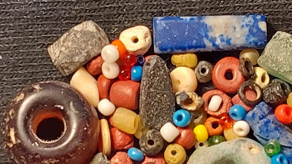 Altägyptisch bis Römisch Glas über 100 alte Perlen  (Ohne mindestpreis) #1.0