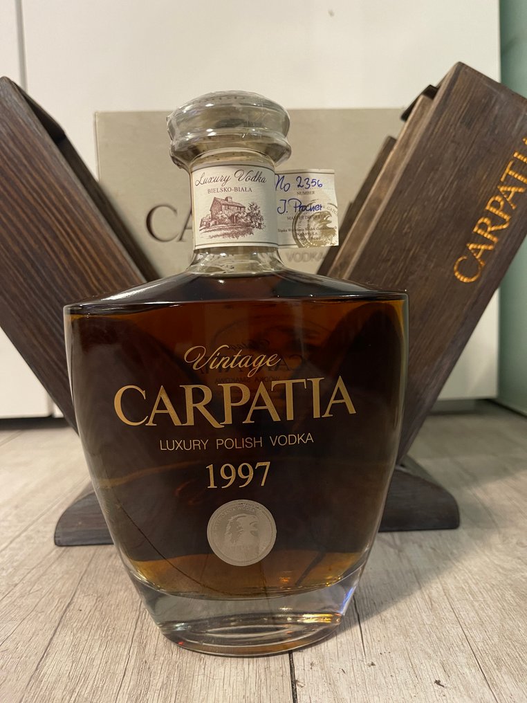Carpatia 1997 - Vintage Luxury Polish Vodka  - 700ml #1.0