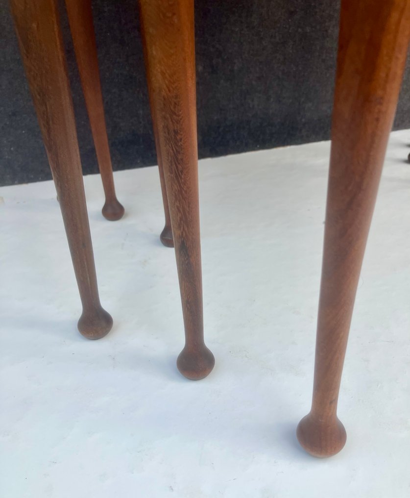 Møbelintarsia - Jørgen Aakjær Jørgensen - Nesting tables (3) - Teak #2.1