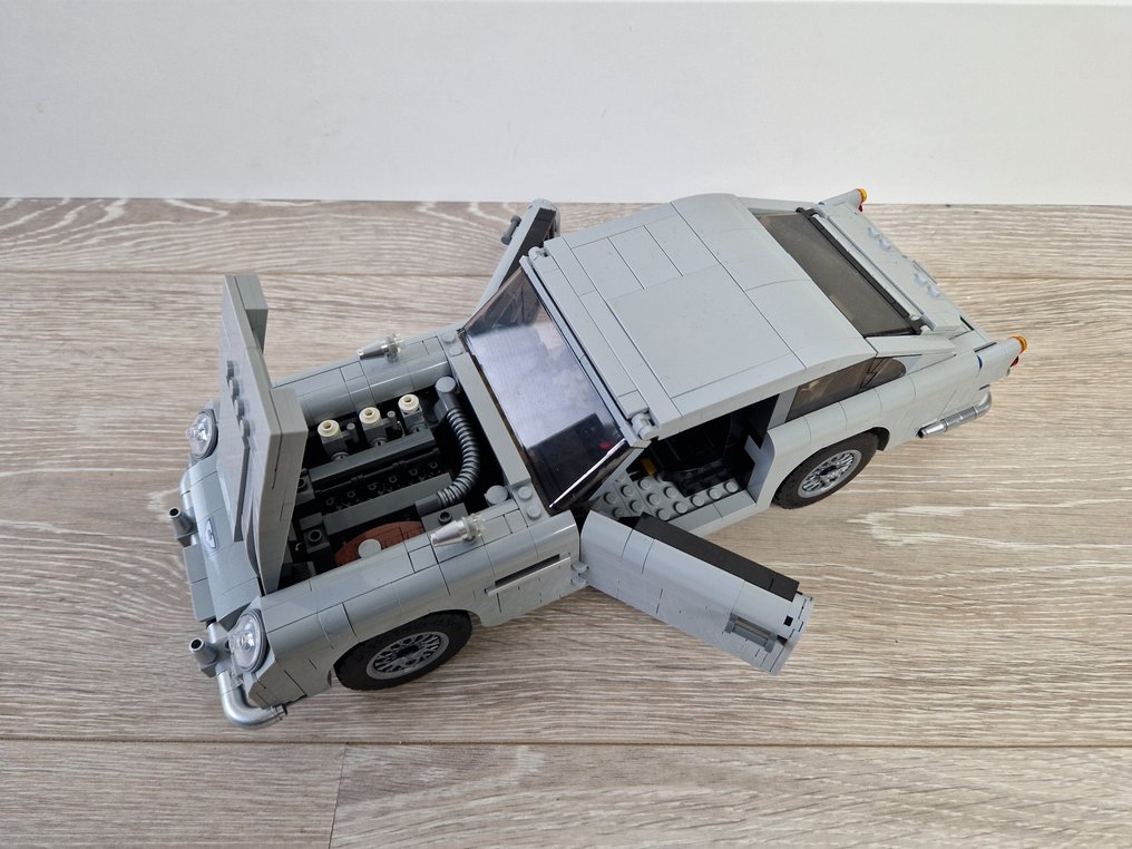 Lego Set - 10262 - Creator Expert - James Bond Aston Martin DB5 #1.0