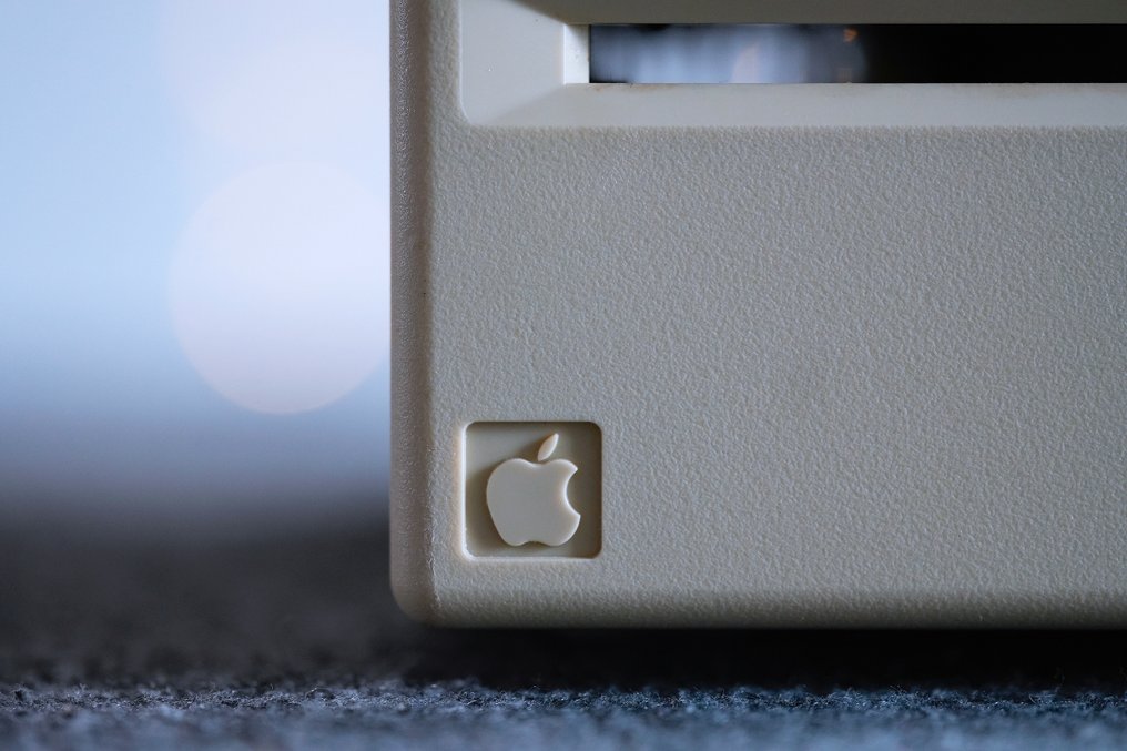 Apple External Floppy Drive – Model M0130 (Display or Repair) - Computer - With replacement box #1.0