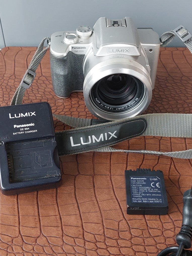 Panasonic DMC-FZ20 Cameră digitală #1.0