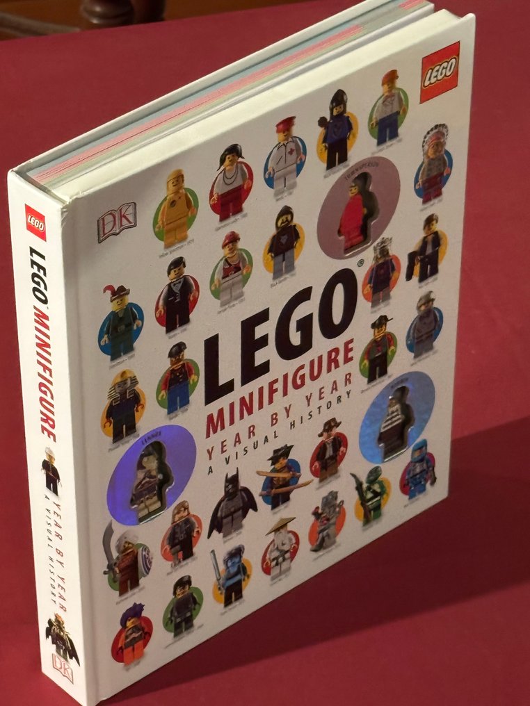 Lego Marfă - Libro Minifigure Year by Year - con 3 Minifigures Esclusive #1.0