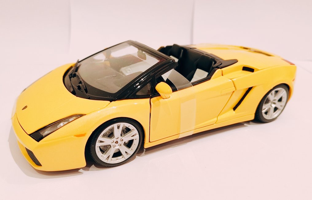 Bburago 1:18 - Modellauto - Lamborghini Gallardo Spyder #4.3