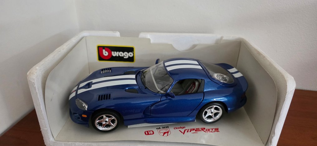 Bburago 1:18 - Modelauto - Dodge Viper GTS #1.0