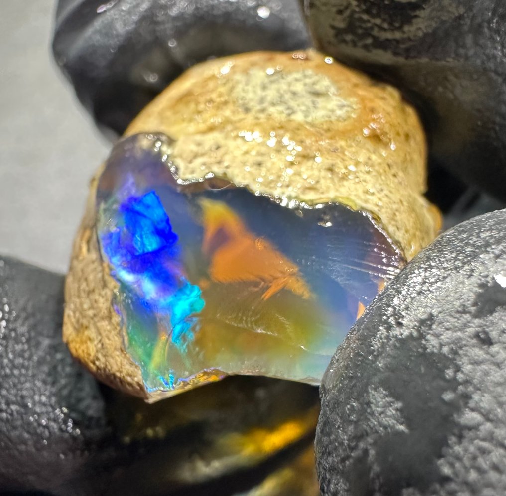 45ct Crystal Opal Rough- 9 g #1.0
