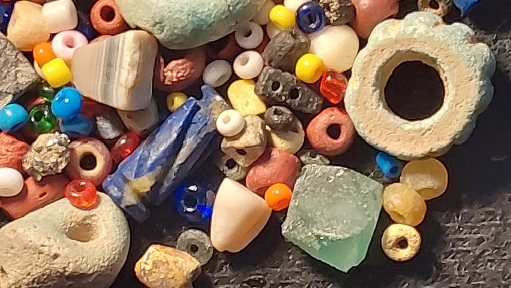 Altägyptisch bis Römisch Glas über 100 alte Perlen  (Ohne mindestpreis) #3.2