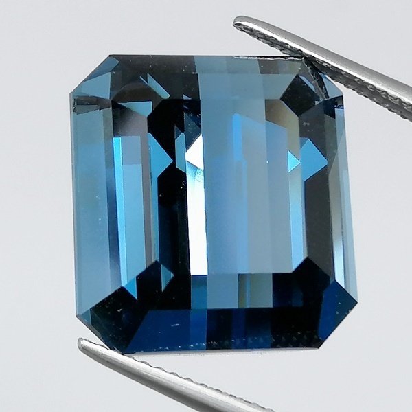 蓝色 黄宝石  - 32.52 ct - 西班牙宝石学院（IGE） #4.3